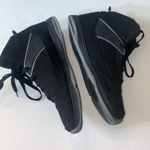 FUBU SHOES BOOTS MEN SIZE 11 US